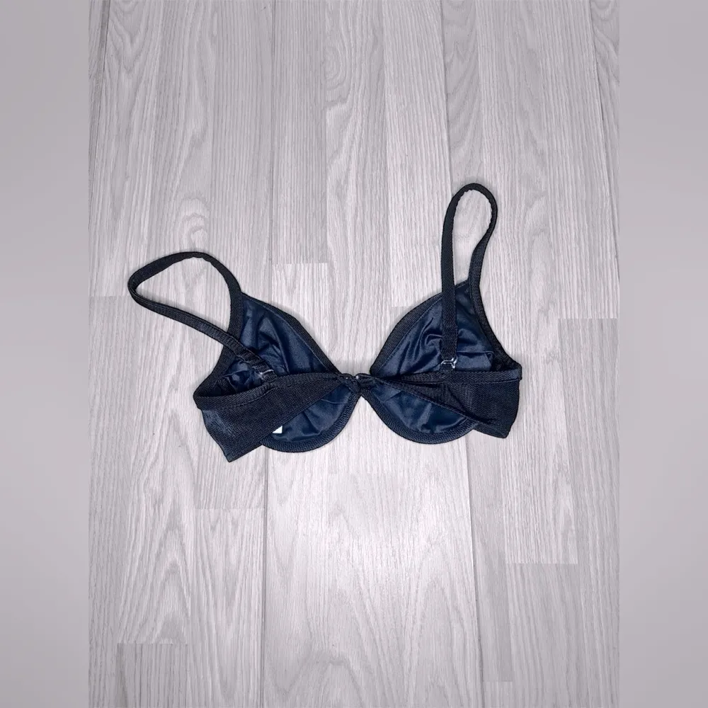 LE COVE Women’s Black Bikini Top Size 8 - Image 2