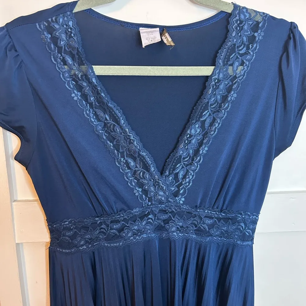 Soprano Blue Lace Pleated Cap Sleeve Dress - Image 4