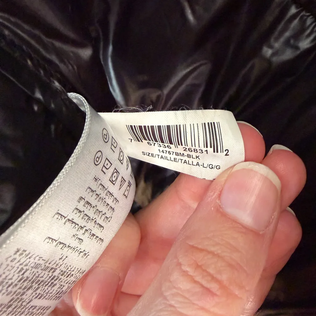 BCBGMaxAzria Women's Dark Puffer Jacket - Image 13