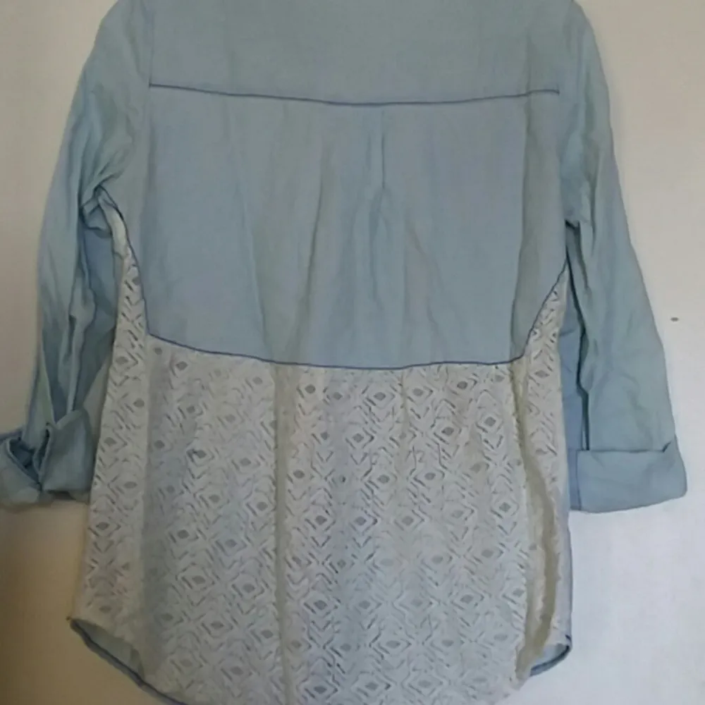 Maurices Lace back button up shirt - Image 3