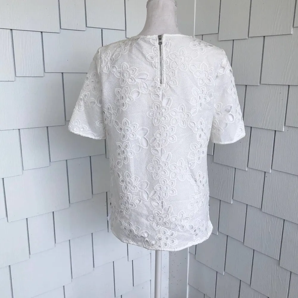 Badgley Mischka Women's Battenberg Lace Embellished Tassel Hem Lace Top sz 4 - Image 8