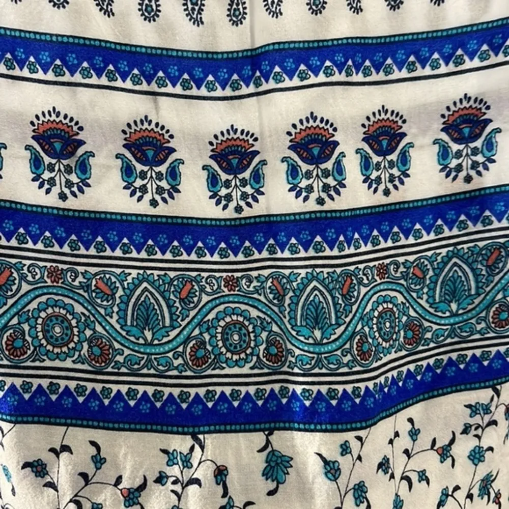 David Jones White Blouse Blue Floral Paisley Bohemian Size Large EUC #4016 - Image 5
