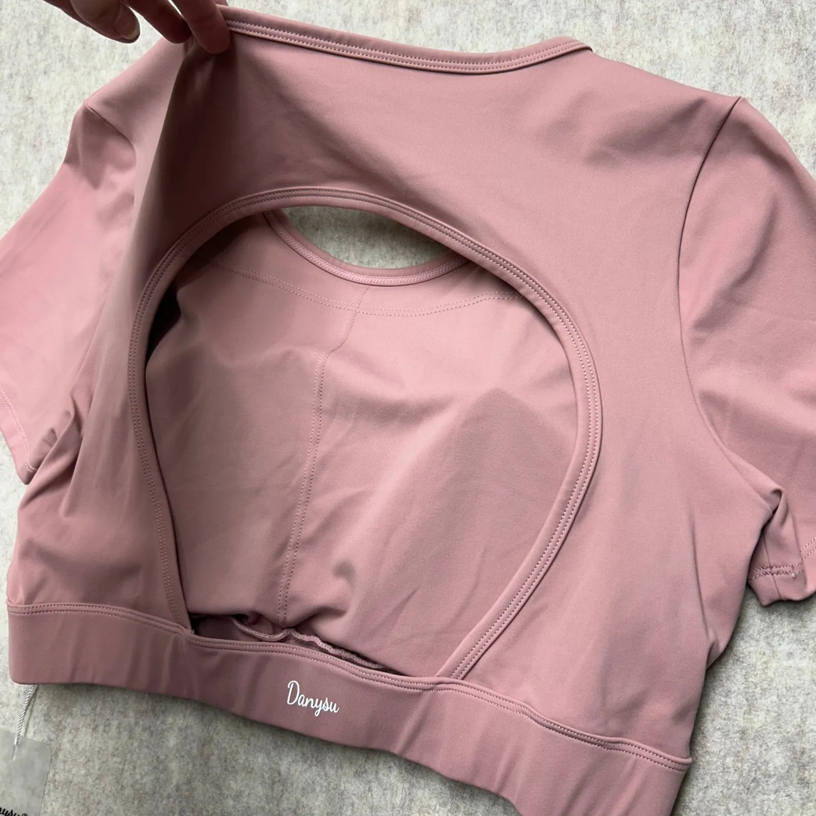 NWT‎ Danysu Workout Top XL Mauve Crop Top with Open Back Activewear Gym Yoga Pink - Image 3