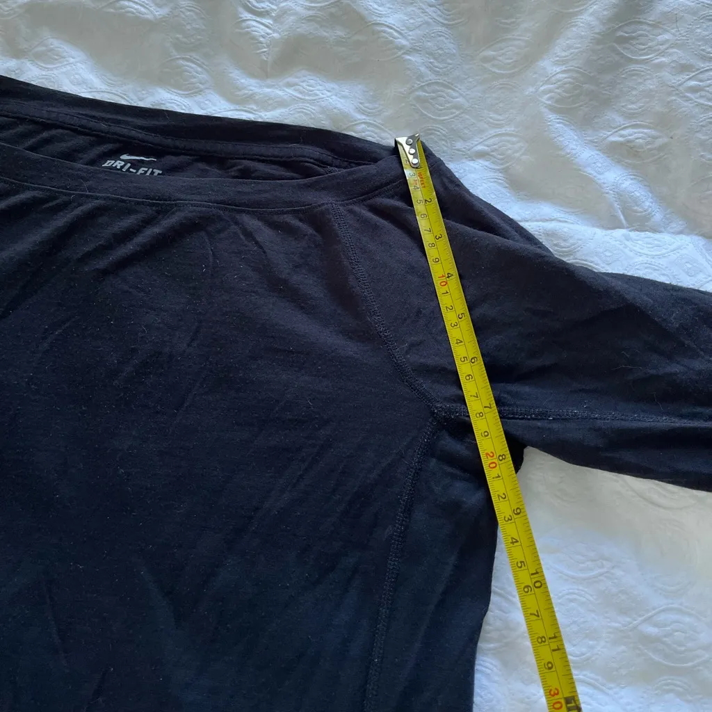 Women’s Nike Black Dri-FIT wool long sleeve Top size XS - Image 7