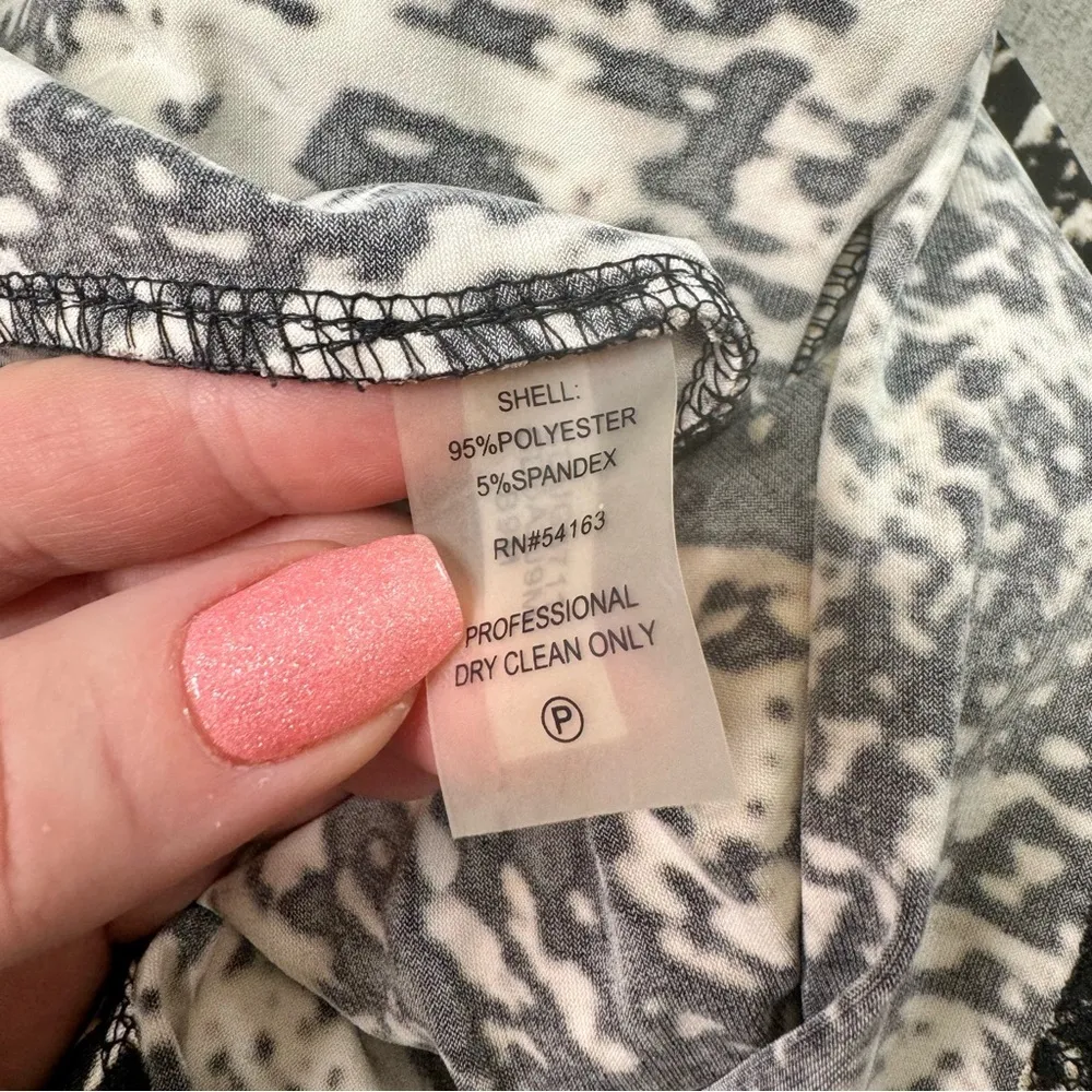 Calvin Klein V-Neck Faux Wrap Sheath Dress Black & White Print Size 6 - Image 11