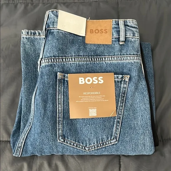 Hugo Boss Modern Wide Leg Jean Size 30 NWT - Image 2