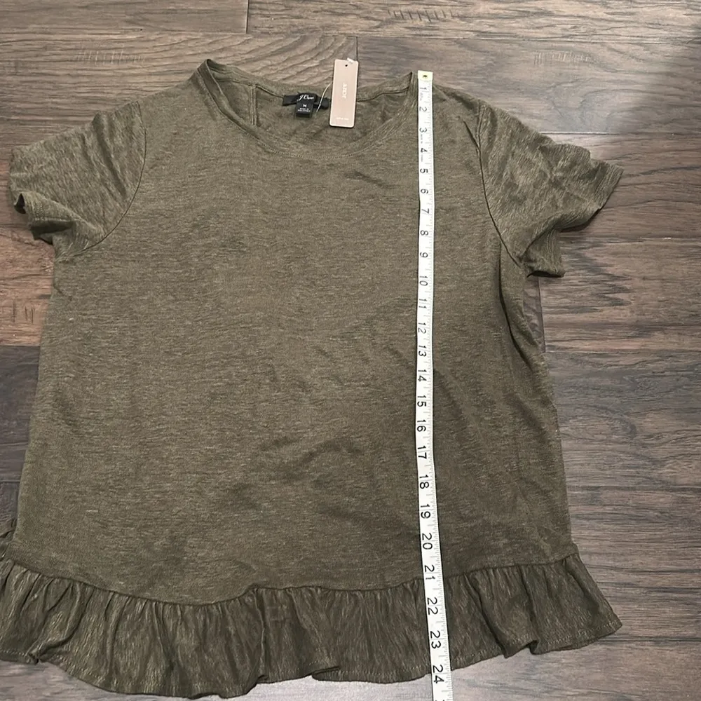 NWT JCrew Olive Green Linen Ruffle Tee Sz M - Image 7