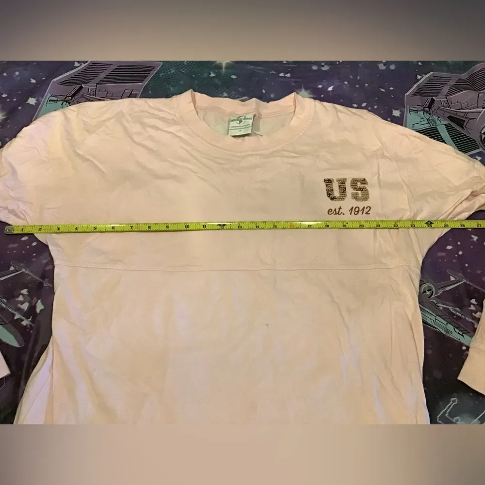 Universal studios rose gold sequin “spirit jersey” size small Pink - Image 8