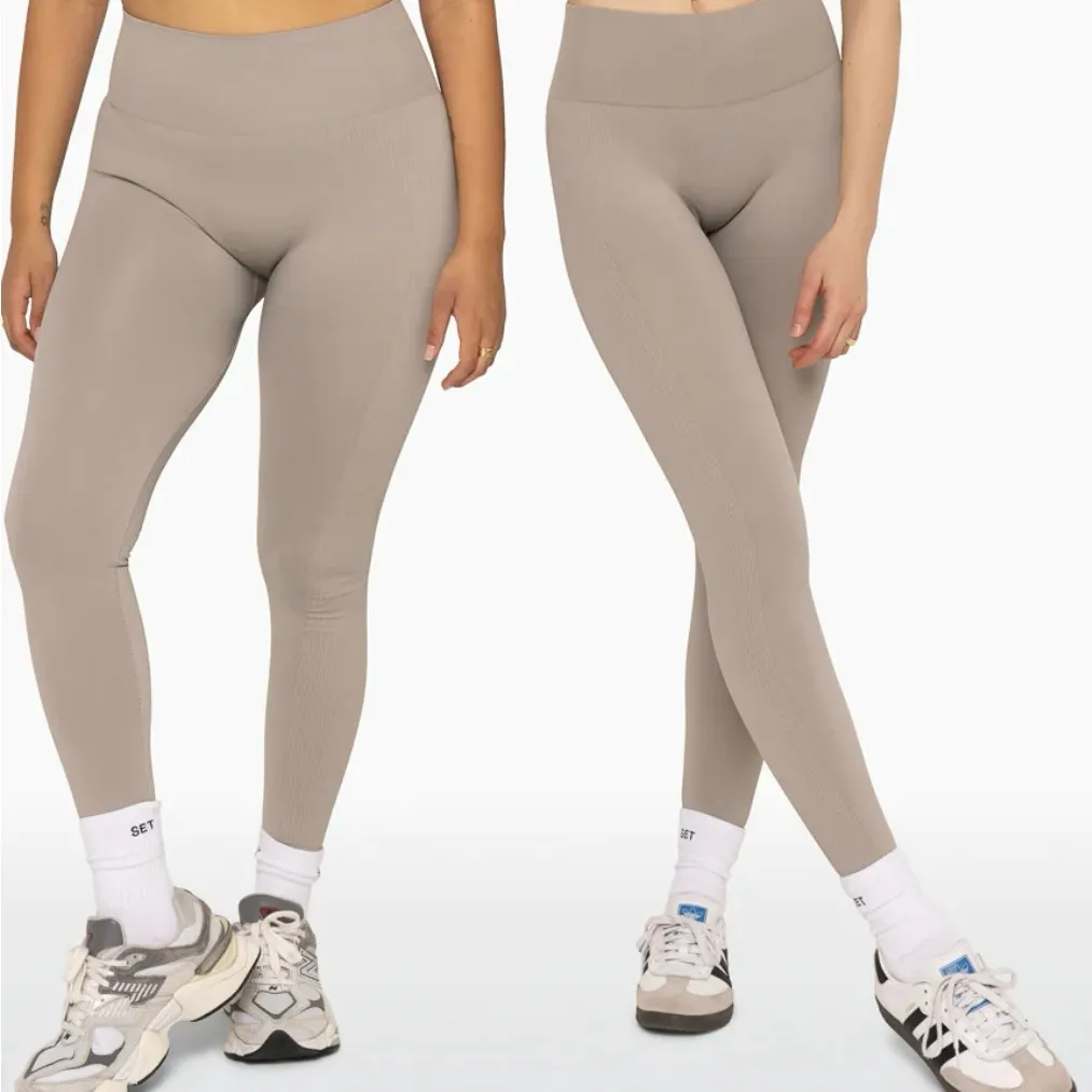 SET Active Sculptflex Leggings, Breeze. NWT. Size M. - Image 4