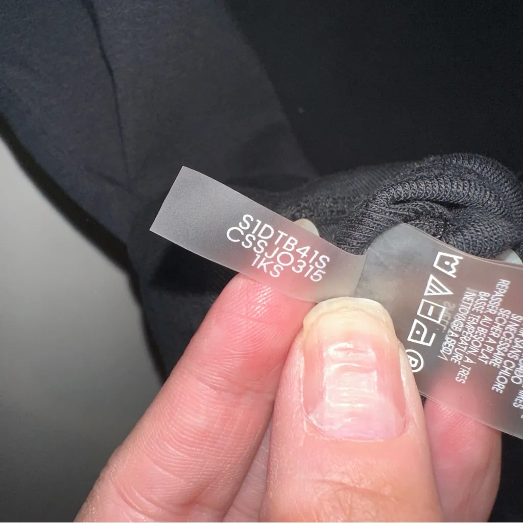 Calvin Klein Women's crew neck shirt with baby Blue Graphic size Large - Image 11