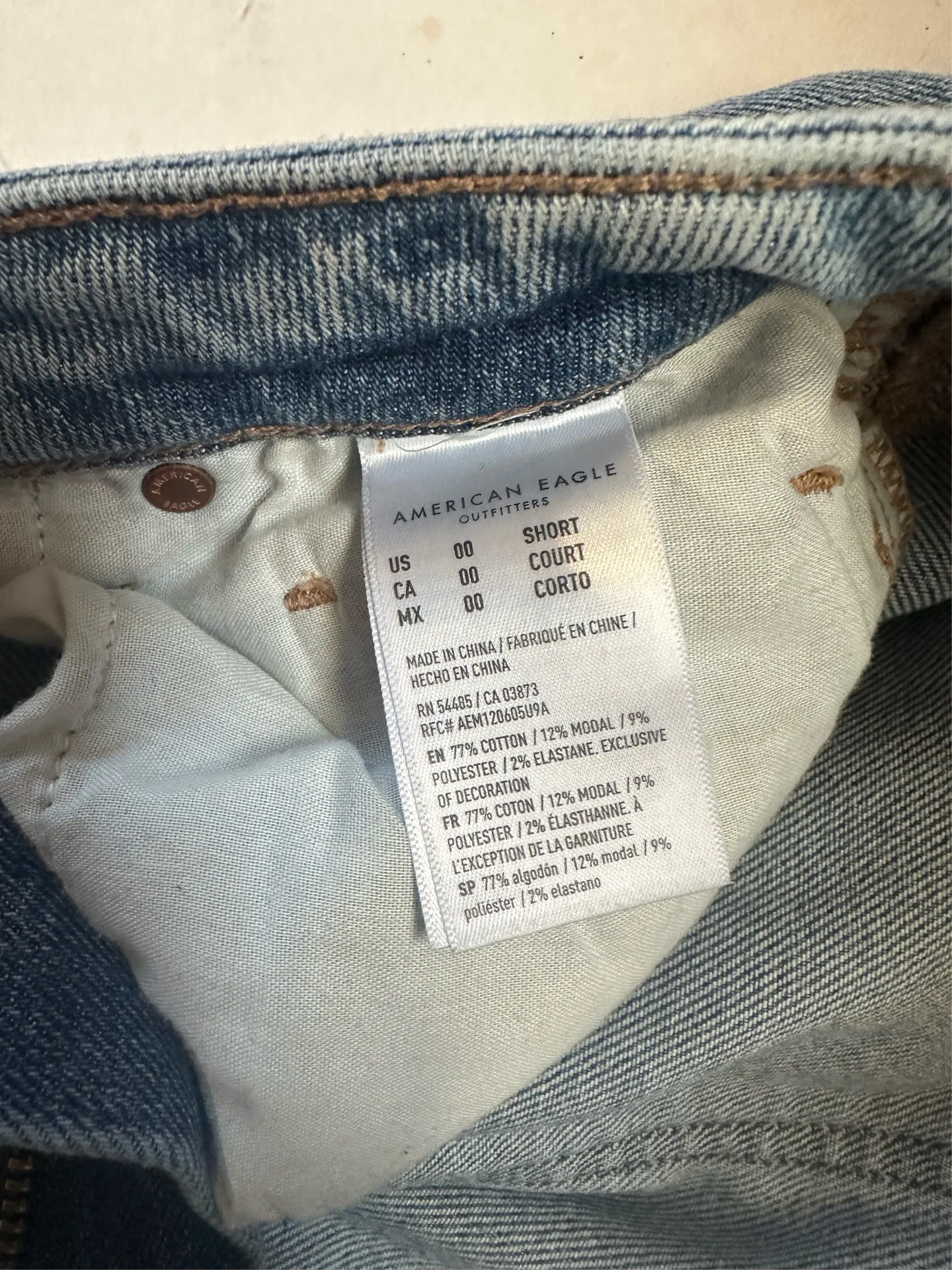 American Eagle Outfitters Mom Jeans - Image 4