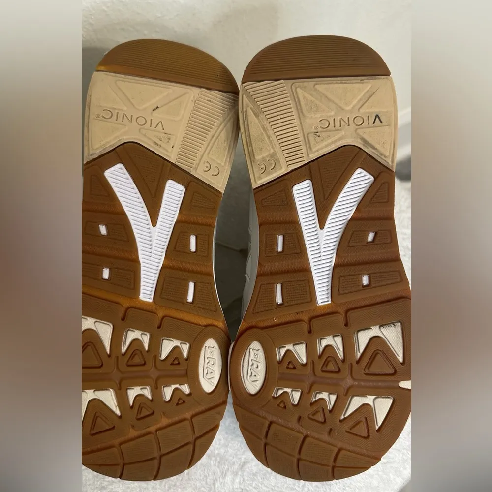 Vionic Women’s Walk Strider White and Cream walking Shoes with Mesh Support - Image 13