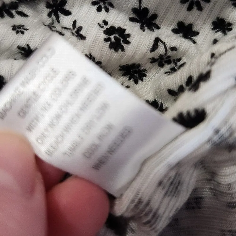 Pac Cares Black White Micro Floral Cropped Blouse Puff Sleeves Ruched Size Small - Image 8