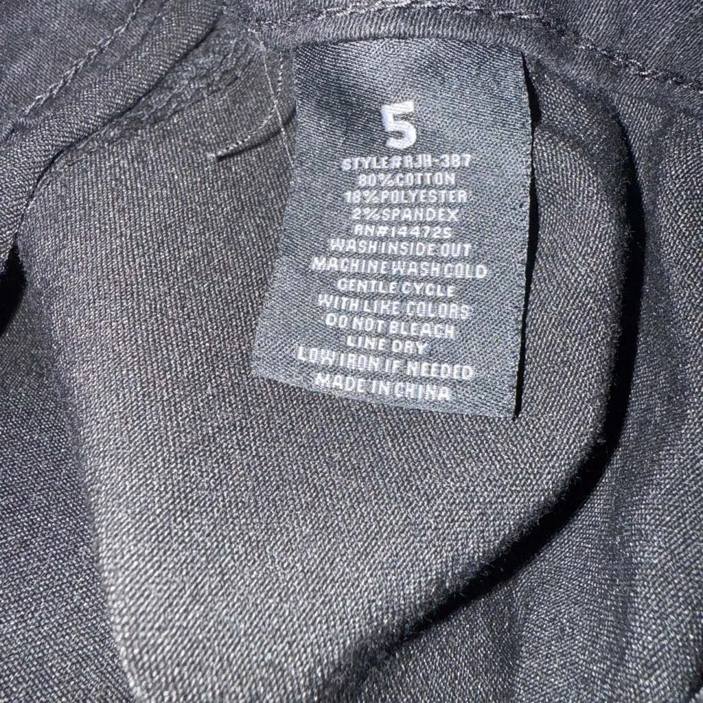 American Bazi Women's Black Distressed Skinny Jeans - Image 5