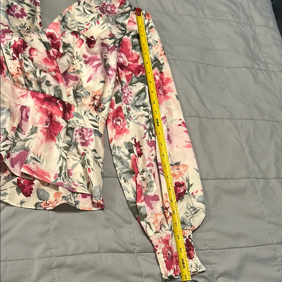 Express White and Cream Ruffled Wrap Blouse - Image 10