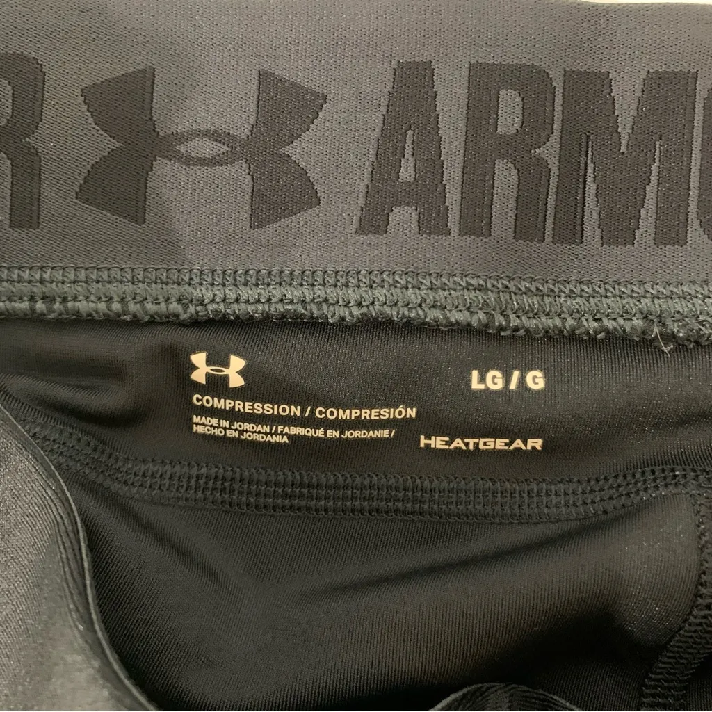 Under Armour Heatgear Compression Ankle Crop Leggings in Black and Grey - Size L - Image 3