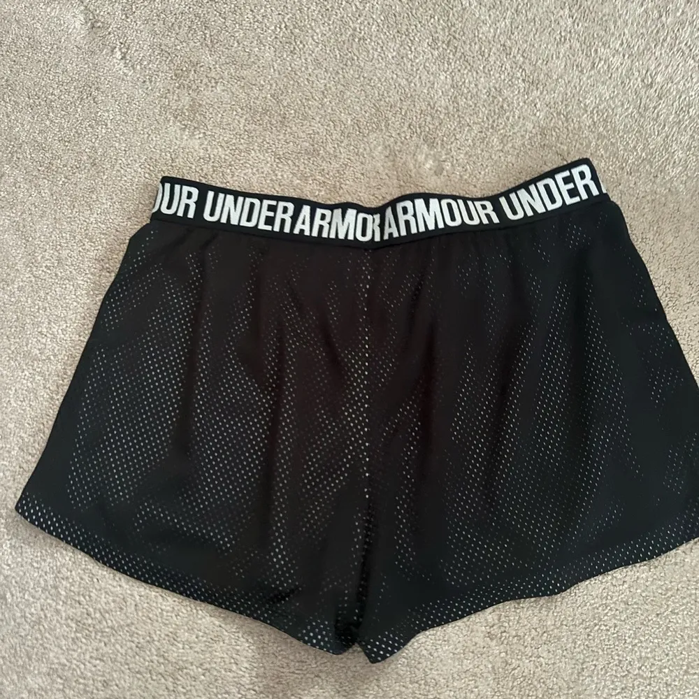 Under Armour Shorts - Image 2