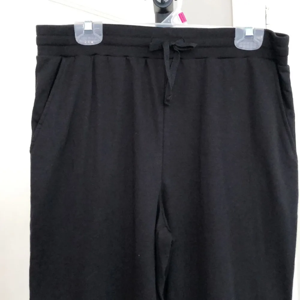 Women’s Black nwt size xxl joggers with pockets - Image 2