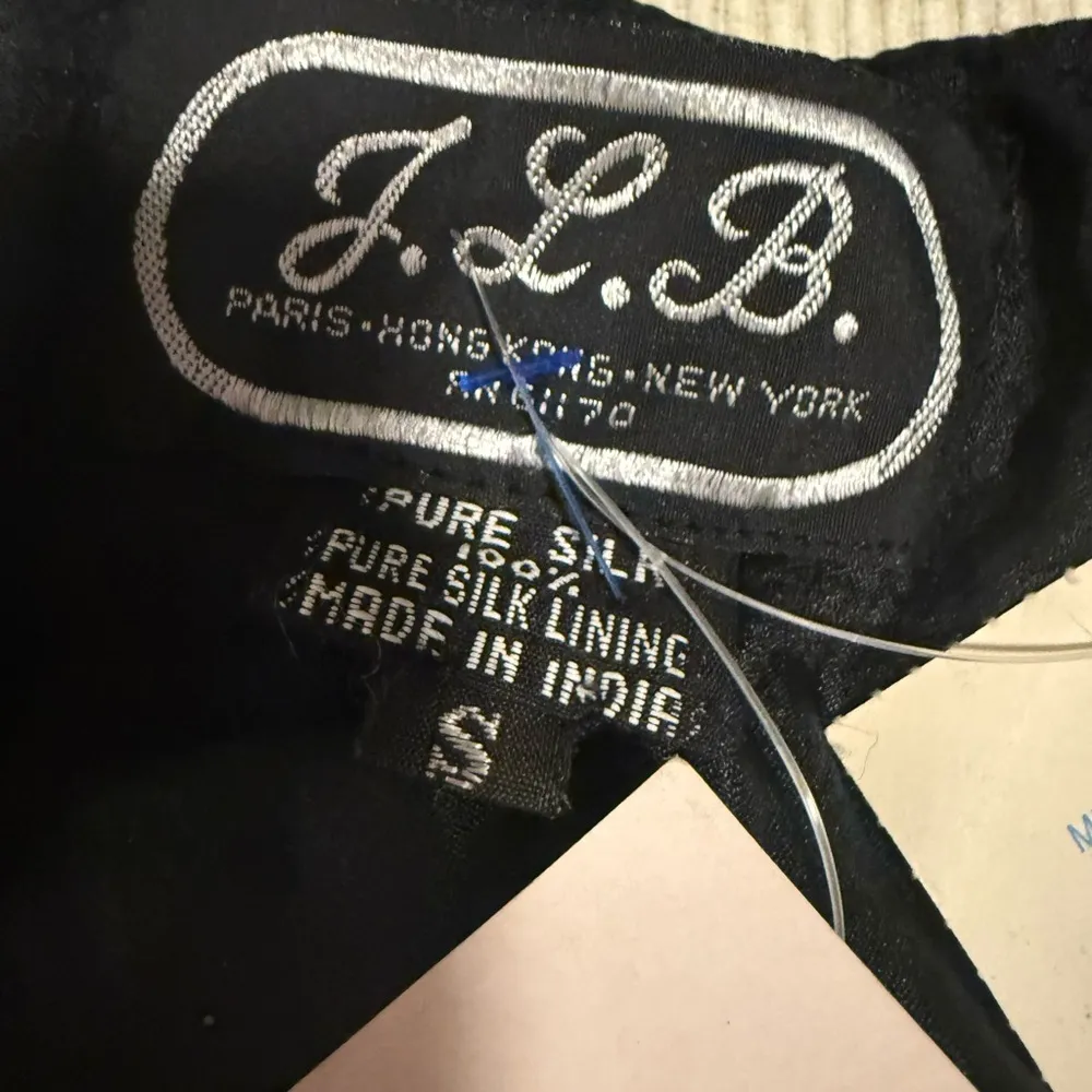 NWT Vintage J.L.B. Black and Silver Sequin Blouse - Image 7