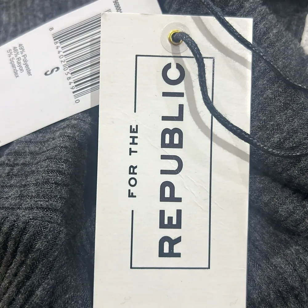 For the Republic Dark Gray Heather Ribbed Long Sleeve Turtleneck Dress Small - Image 3