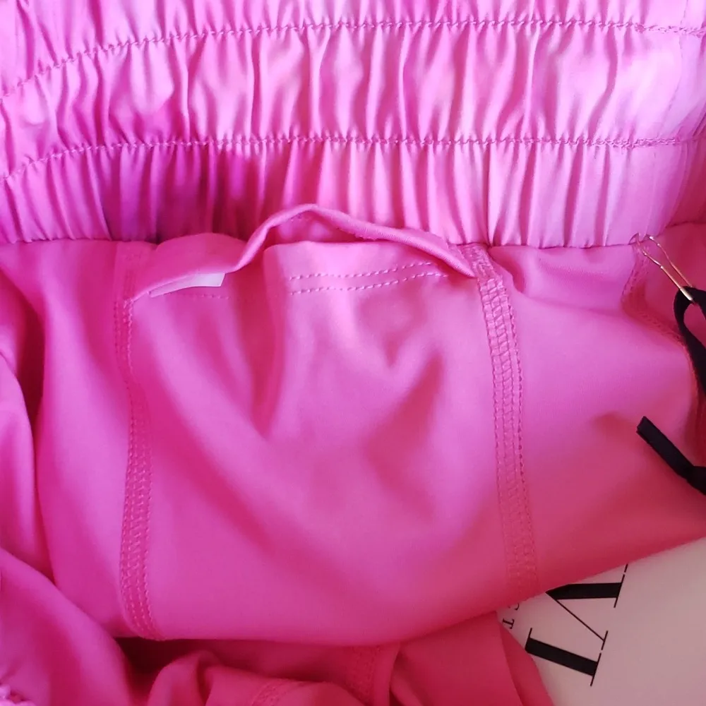 IVL Collective shorts! race pace fusia pink tie dye running woman shorts size 6! - Image 7