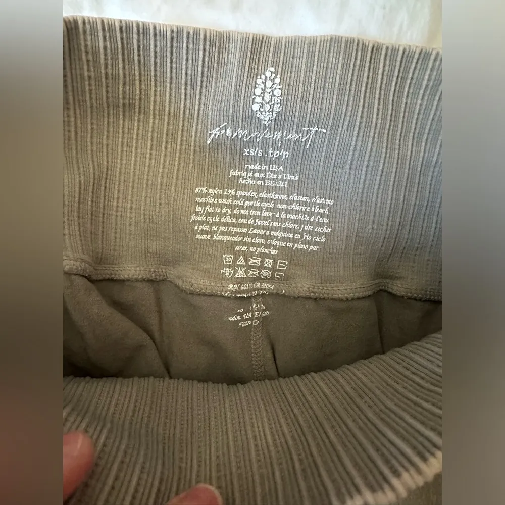 NWOT FREE PEOPLE GOOD KARMA FLARE LEGGINGS - Image 4