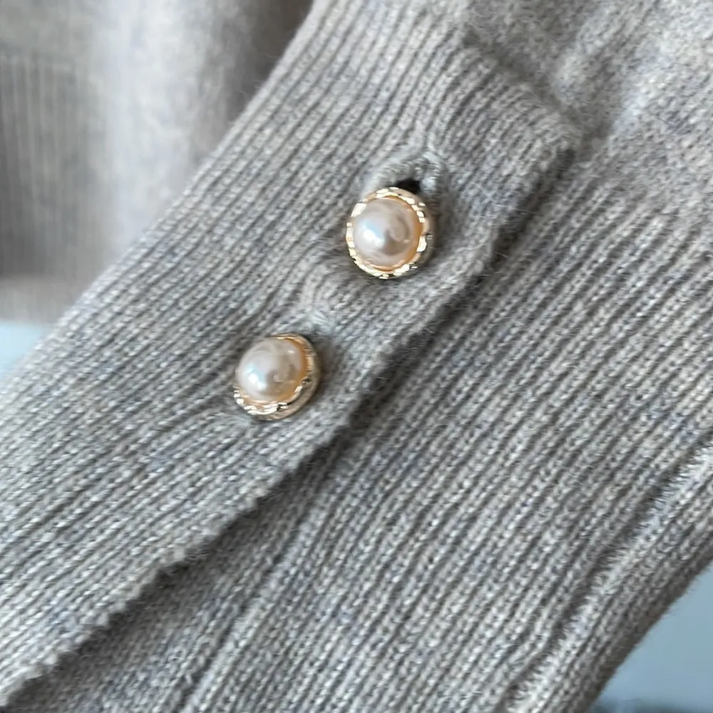 Nanette Lepore Gray Cashmere Ruffled Mockneck Sweater with Pearl Buttons Sz XS - Image 3