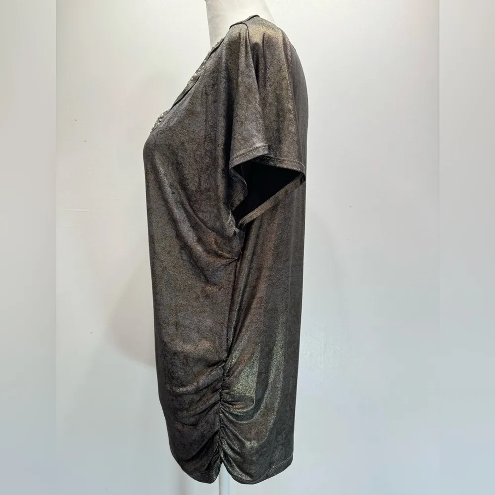 Rock & Republic Shimmery Gray with Metallic Gold Studded V Neck Top Size Small - Image 5