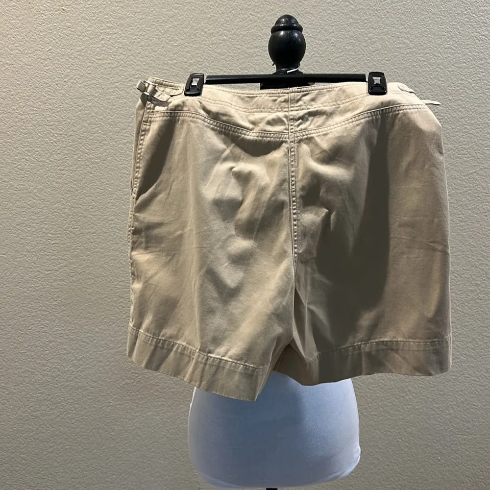 Vintage Lauren Ralph Lauren Women's Tan Shorts Size 12 - Image 5