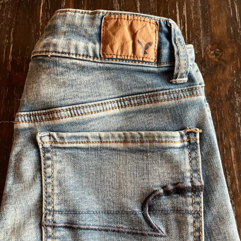 Size 00 American Eagle Outfitters Super Stretch Denim Blue Jean Midi Shorts EUC - Image 5