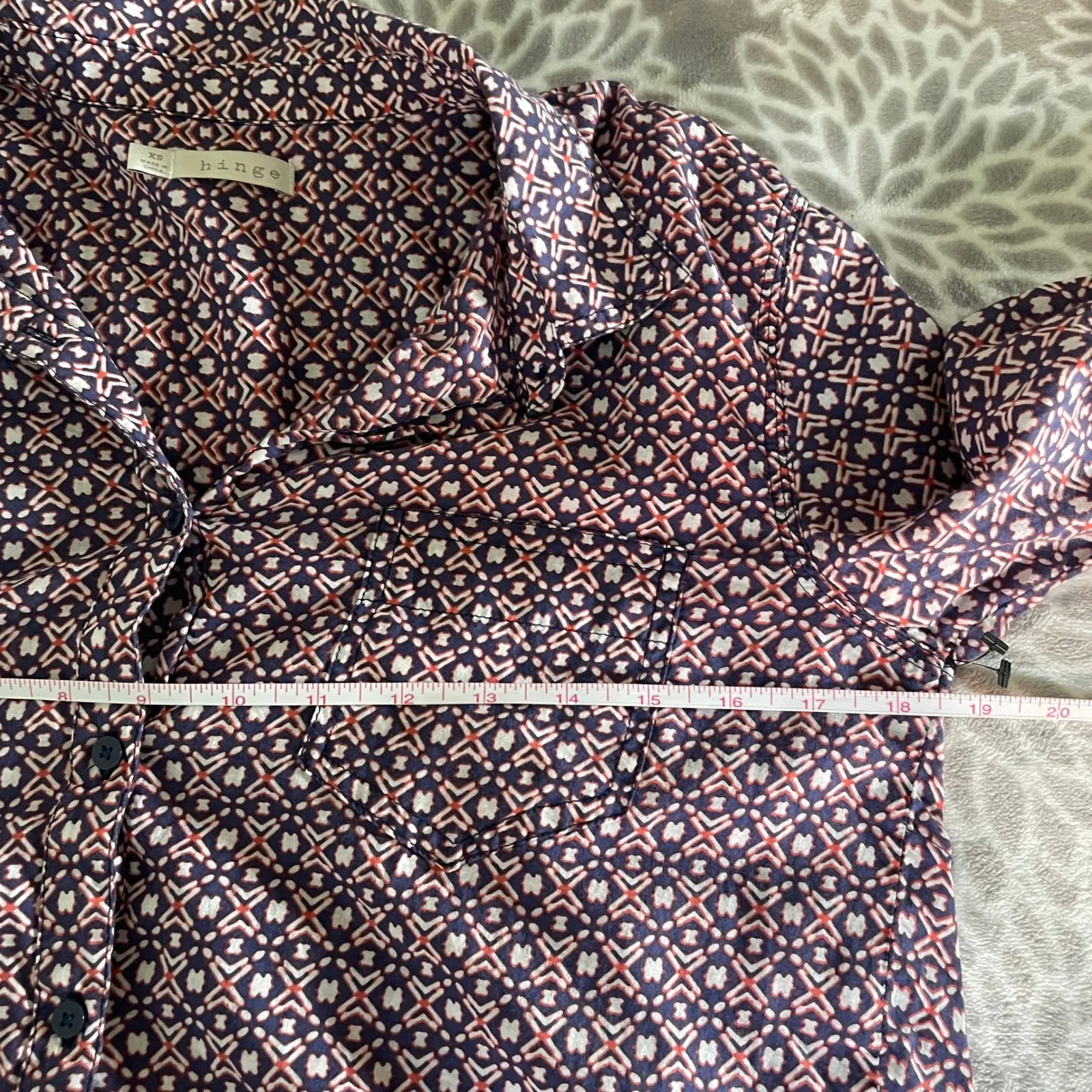 Geometric Print Artsy Button Down Shirt size XS Pink Blue Retro Corpcore Office - Image 6
