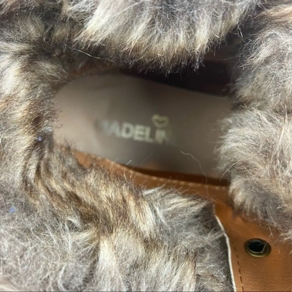 Madeline Girls Brown Vegan Suede Lug Sole Fur Lined Lace Up Hiking Boots 8.5 - Image 9