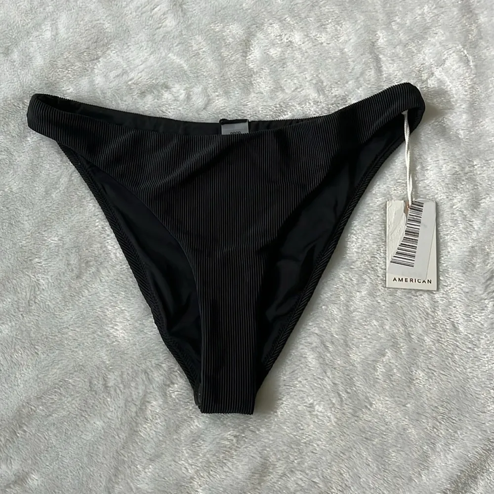 New Good American Women’s Better Bikini Bottoms in black size Large - Image 3