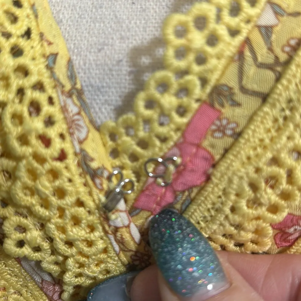 Self ❤️ E Self Esteem floral print lace trim blouse - Image 3