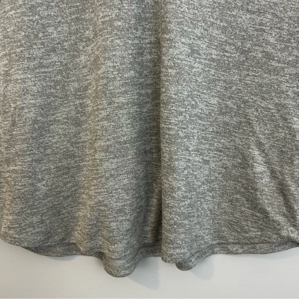 Vince Lot Grey V-Neck Short Sleeve Top & Black Ribbed Tank Top Size Large - Image 7