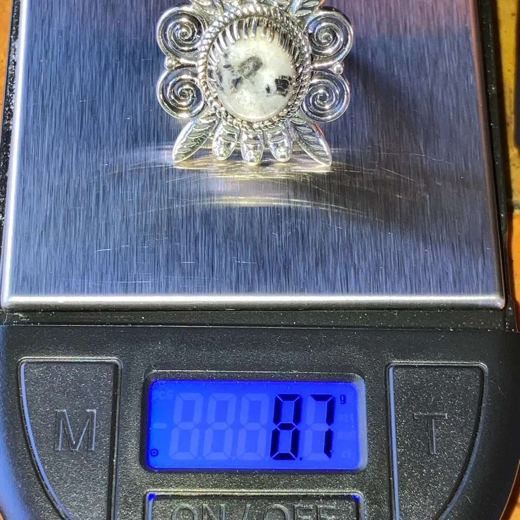 White Buffalo Sterling Silver Feather Ring Size 6 Black - Image 9