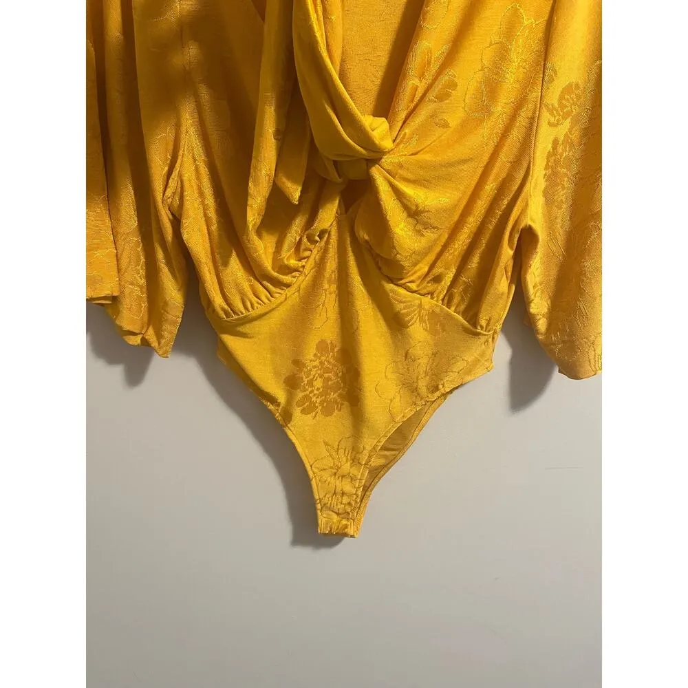 Zara Floral Jacquard Knotted Bodysuit Sz S in Gold Flowy Sleeves Snap Buttons - Image 7