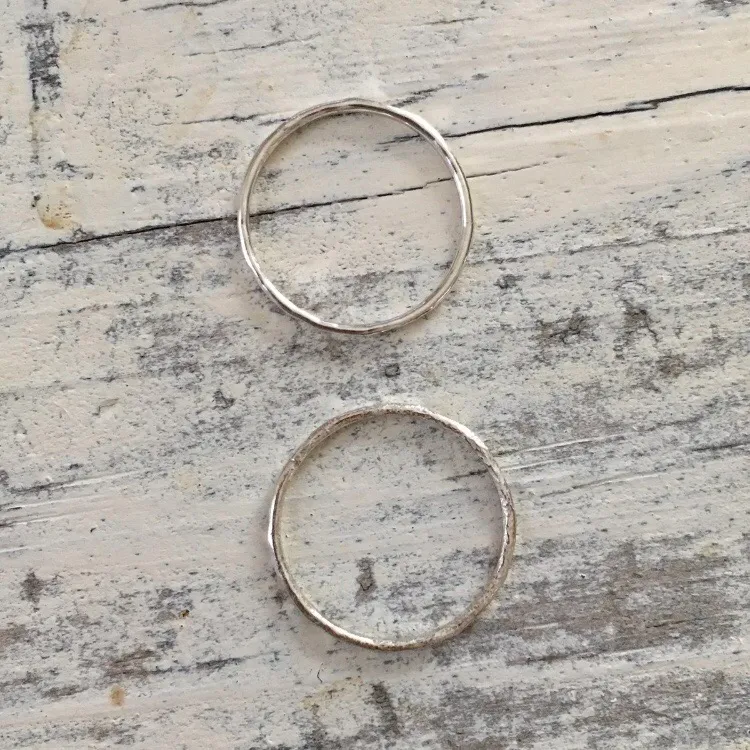 Handmade set of 2 sterling silver midi rings - Image 7