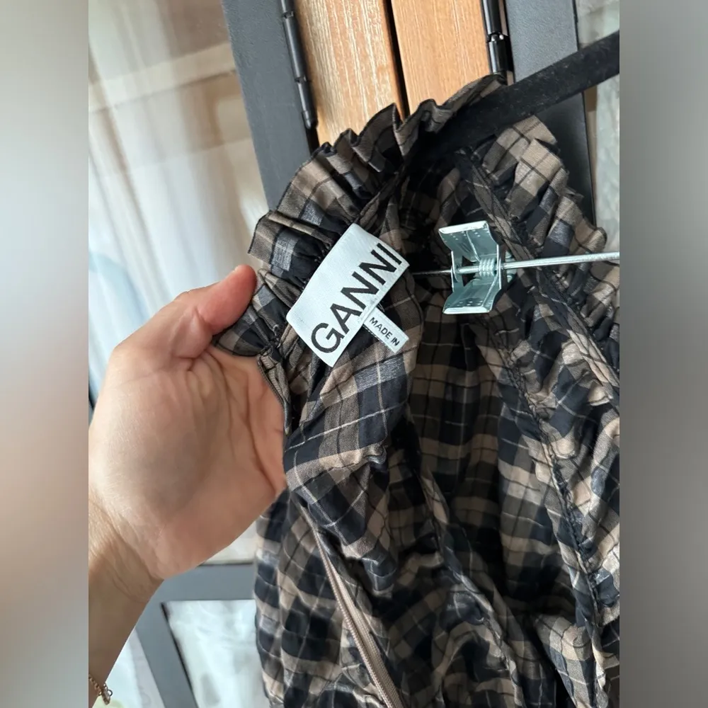 Ganni Ruched Seersucker Mini Dress Plaid Tan Black beige puff sleeves neutral - Image 3