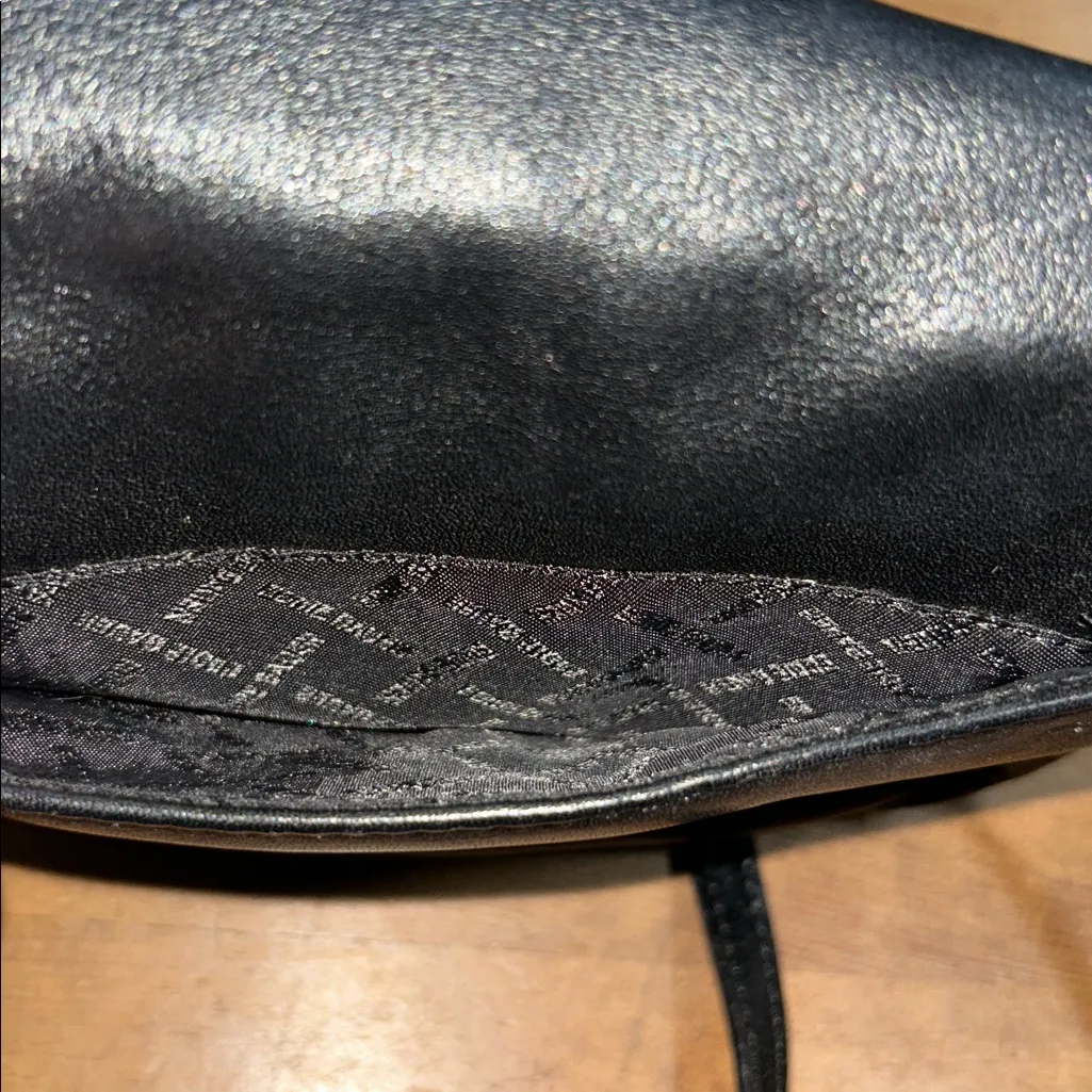 Eddie Bauer Woman’s  Black Leather Bag - Image 9