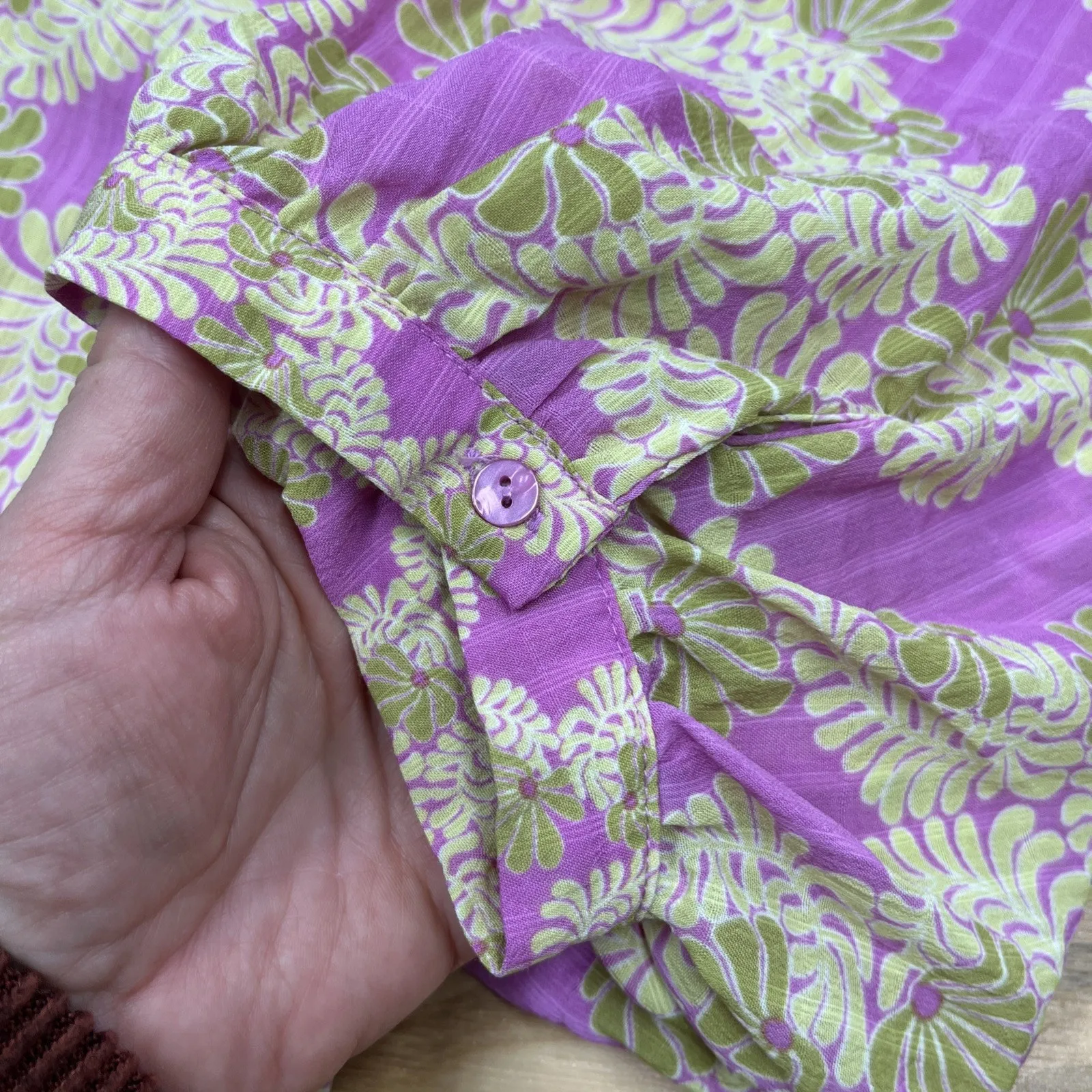 Rose and Olive Floral Chiffon Puff Sleeve Blouse Top Size Large Colorful Artsy Pink - Image 8