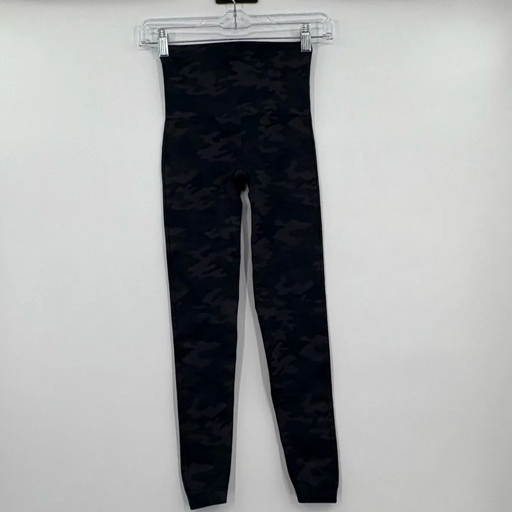 Spanx black camo‎ tights small - Image 2