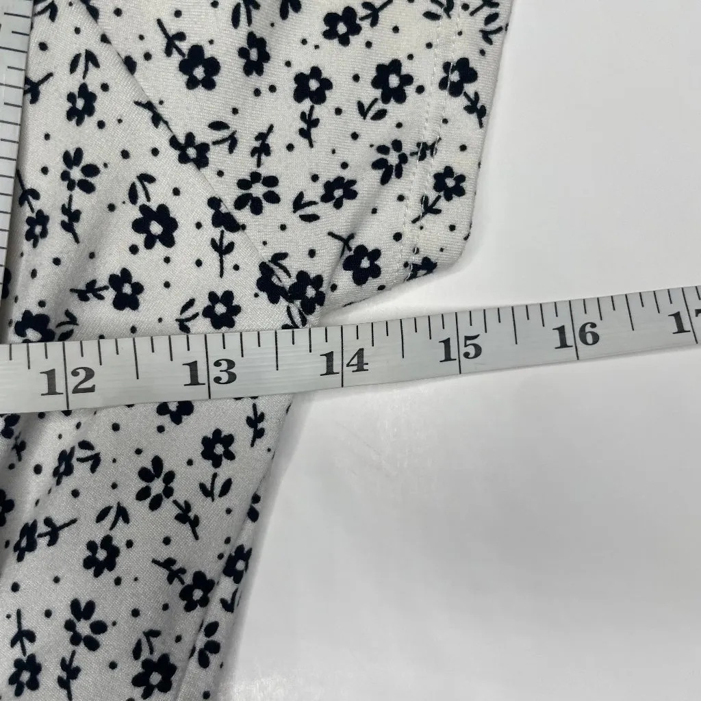 Urban Outfitters White and Black V-Neck Julia Tiered Floral Flock Mini Dress Sm - Image 7