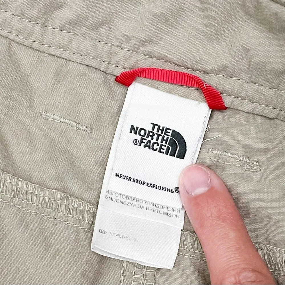 North Face Hiking Crop Pants - Image 11