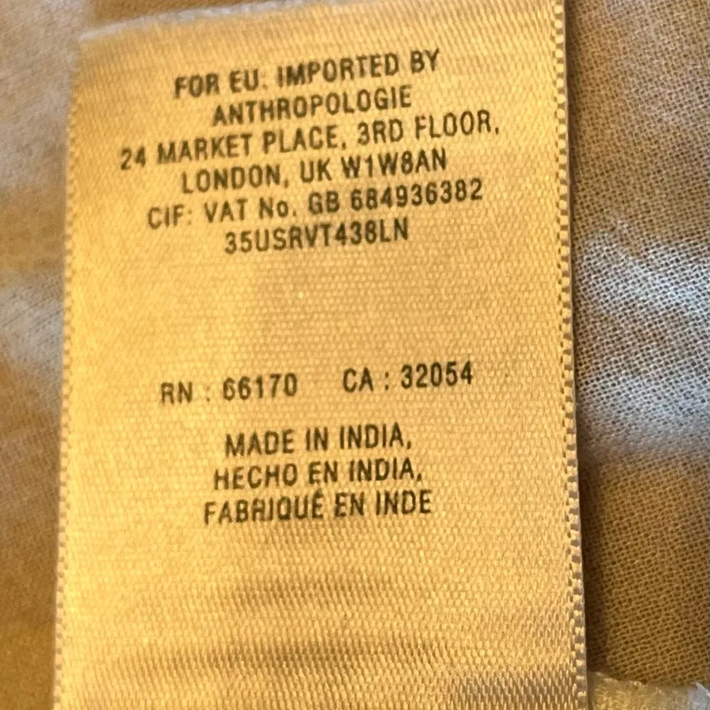 lace top, size 4. There are no holes or rips in this blouse. - Image 4