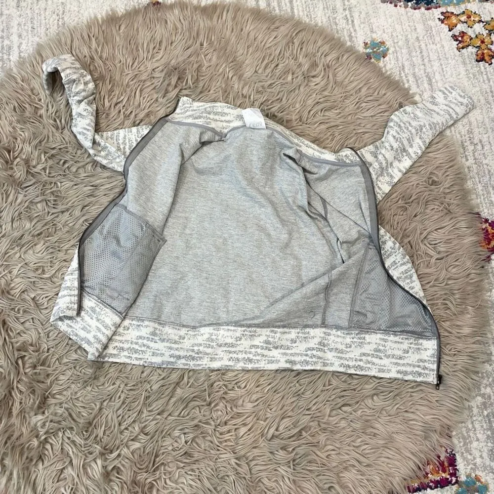 Zyia zippered jacket medium - Image 4