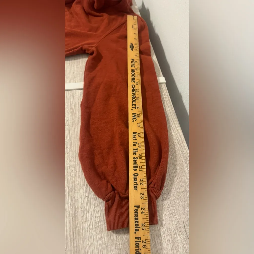 Pilcro Anthropologie Twist Front Sweatshirt Rust Copper NWT Size Medium - Image 7