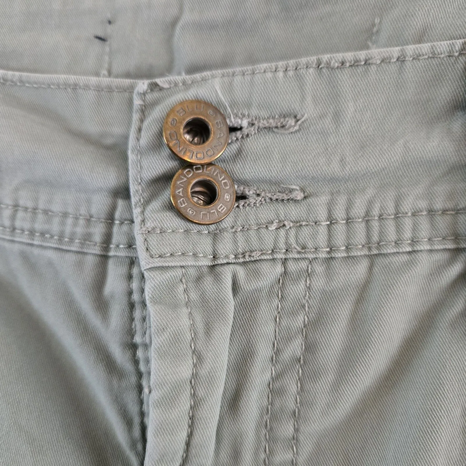 Bandolino Women’s Cargo Bermuda Shorts Sz 6 Green Button Side Roll Up Utility - Image 5