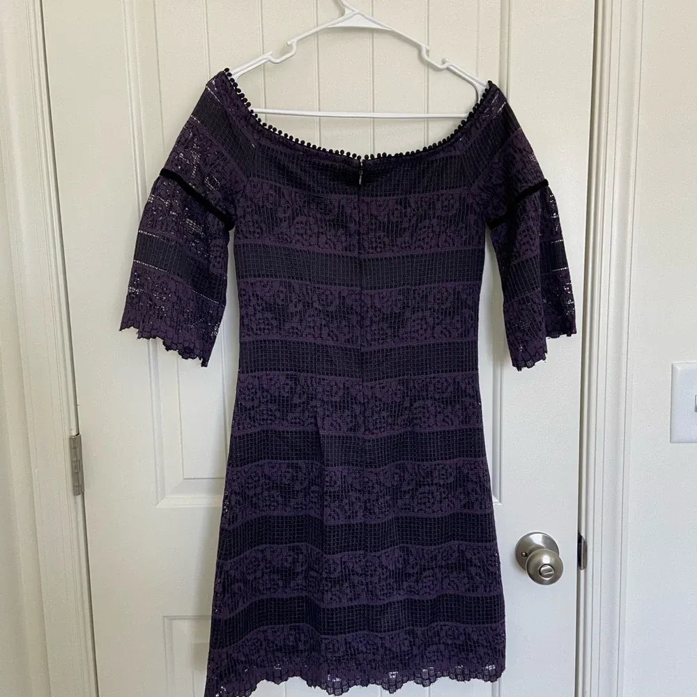 EUC | White House Black Market women’s lace off shoulder formal sheath dress — 0 - Image 7