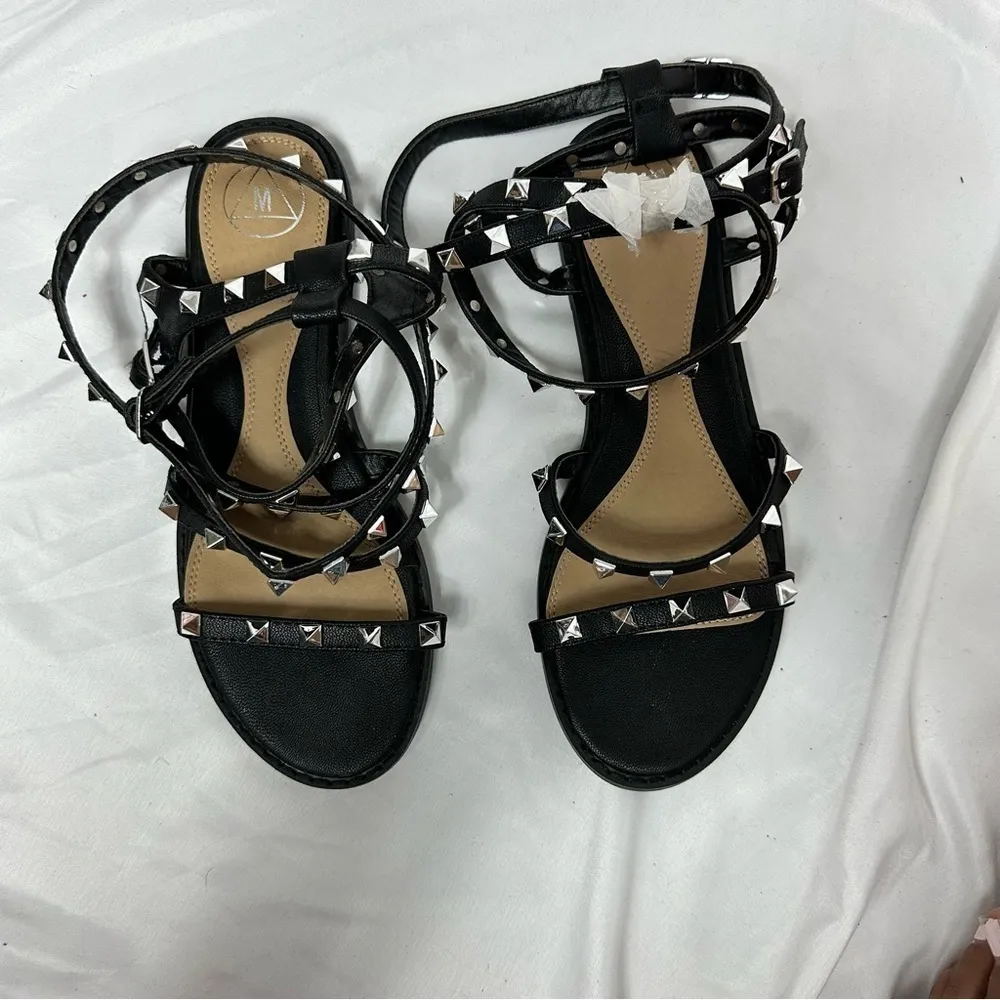 New Missguided Studded Gladiator Black Sandals in Size 8 - Image 3